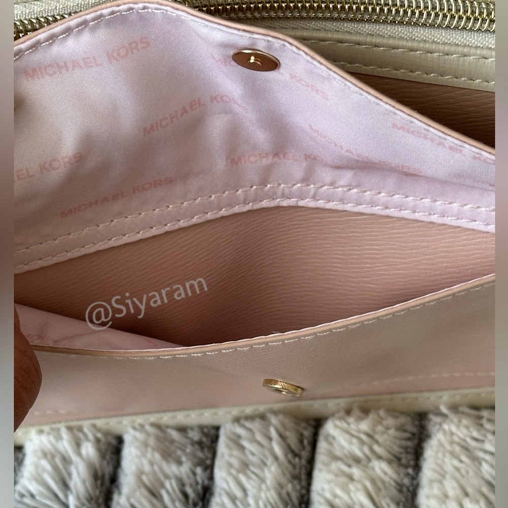 NWT Michael Kors/ Toiletry case - Picture 8 of 11